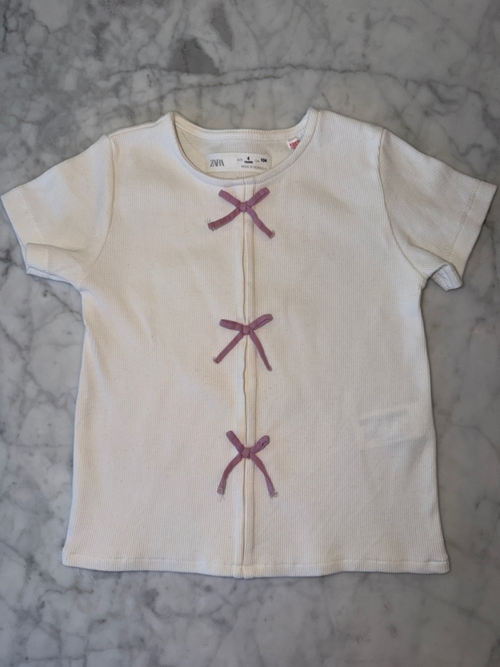 Zara White Ribbed Short Sleeve Tee with Purple Bow Trim 4Y
